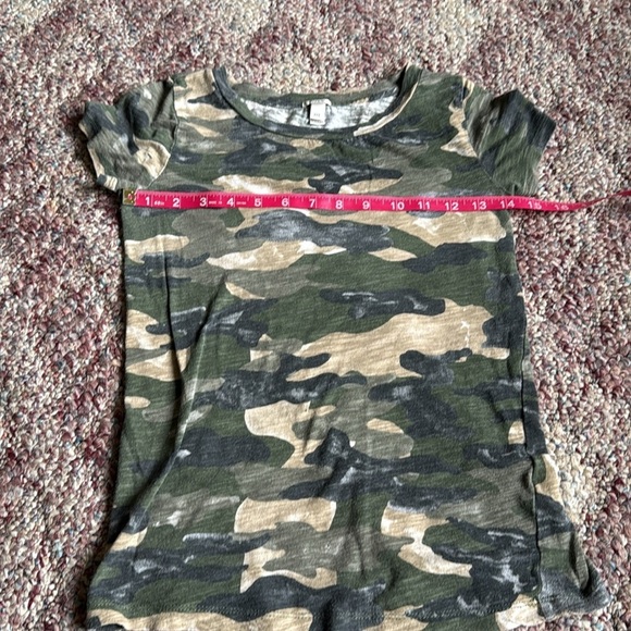 J. Crew Camo T-Shirt size XXS - Picture 5 of 6